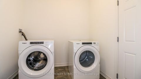 Photo 23 at 1 Harvest Crescent, Shore, Barrie