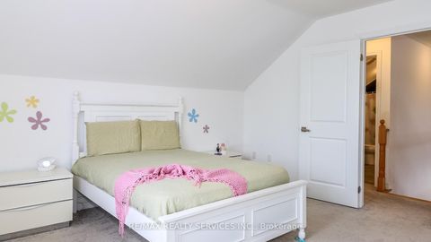 Photo 29 at 1 Harvest Crescent, Shore, Barrie