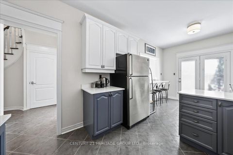 Photo 14 at 350 Hewitt Circle, Summerhill Estates, Newmarket