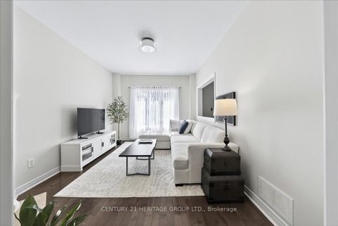 Photo 19 at 350 Hewitt Circle, Summerhill Estates, Newmarket