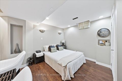 Photo 36 at 350 Hewitt Circle, Summerhill Estates, Newmarket