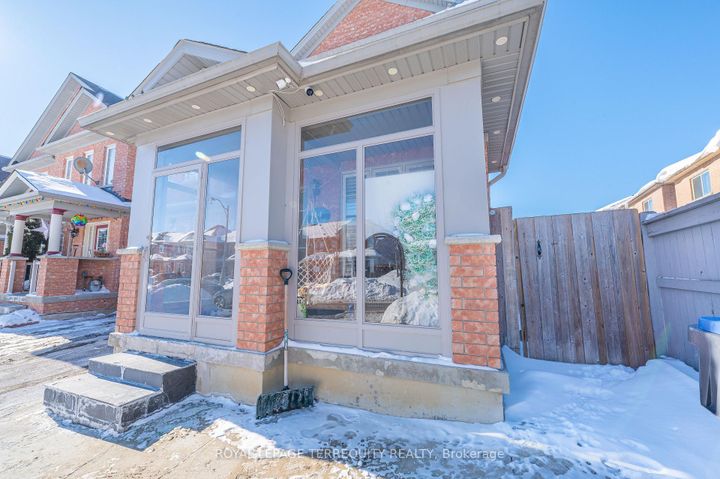 Photo 2 at 44 Iceberg Trail, Wellington, Brampton