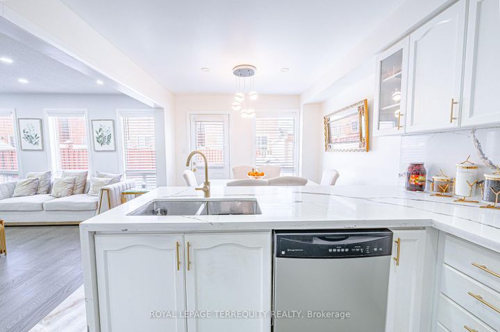 Photo 11 at 44 Iceberg Trail, Wellington, Brampton