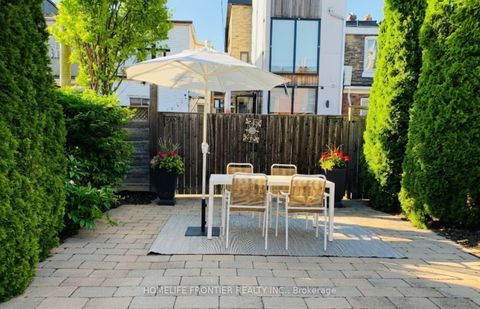 Photo 11 at 38 Henderson Avenue, Bellwoods, Toronto