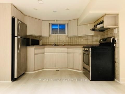 Photo 14 at 38 Henderson Avenue, Bellwoods, Toronto