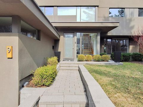 Photo 9 at 9 Fenwood Heights, Cliffcrest, Toronto