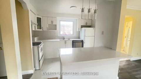 Photo 2 at 45 Kilgreggan Crescent, Bendale, Toronto