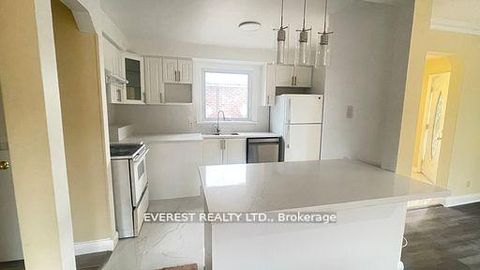 Photo 6 at 45 Kilgreggan Crescent, Bendale, Toronto