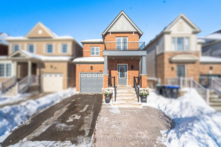 Photo 2 at 82 Orr Drive, Bradford, Bradford West Gwillimbury