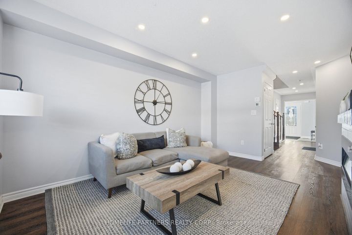 Photo 8 at 82 Orr Drive, Bradford, Bradford West Gwillimbury