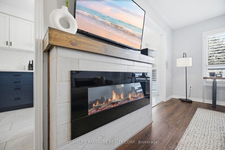 Photo 10 at 82 Orr Drive, Bradford, Bradford West Gwillimbury