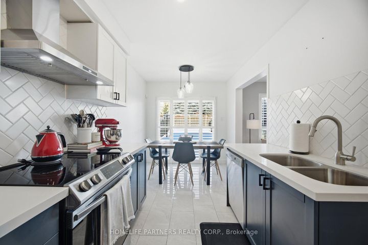 Photo 15 at 82 Orr Drive, Bradford, Bradford West Gwillimbury