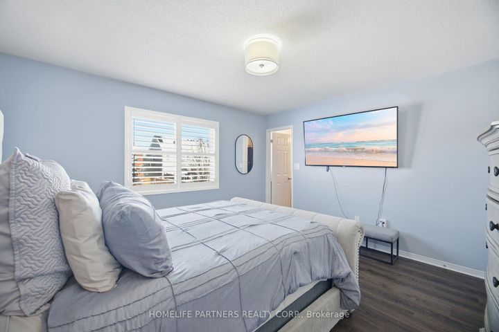 Photo 22 at 82 Orr Drive, Bradford, Bradford West Gwillimbury