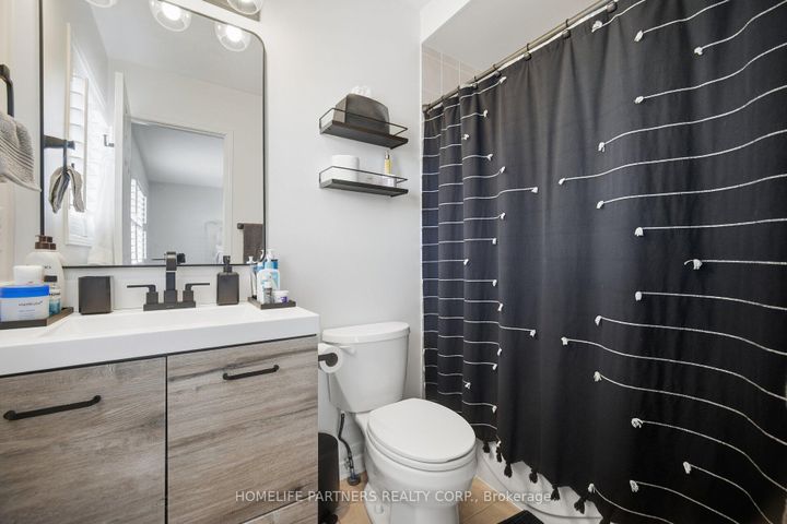 Photo 23 at 82 Orr Drive, Bradford, Bradford West Gwillimbury