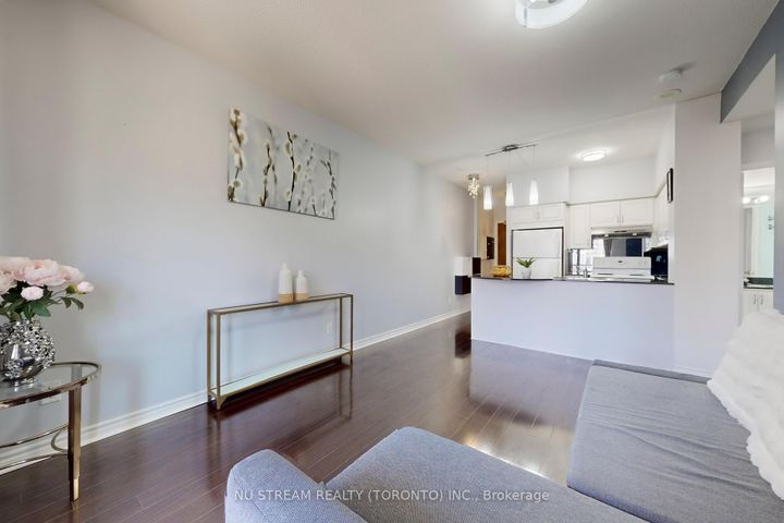 Photo 14 at 611 - 18 Kenaston Gardens, Bayview Village, Toronto