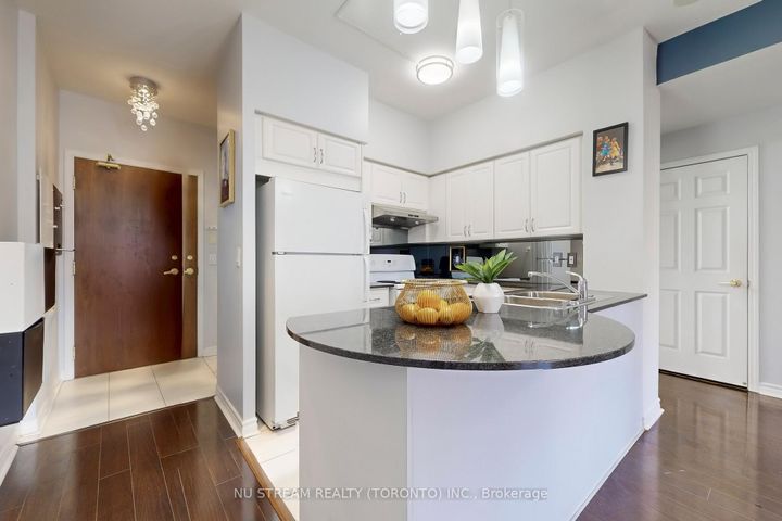 Photo 15 at 611 - 18 Kenaston Gardens, Bayview Village, Toronto