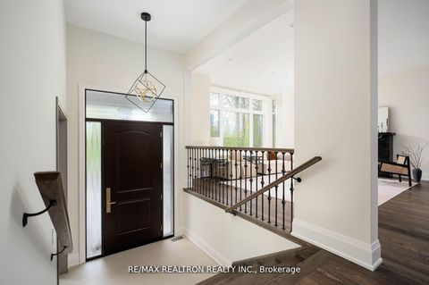 Photo 3 at 146 Empress Avenue, Willowdale East, Toronto