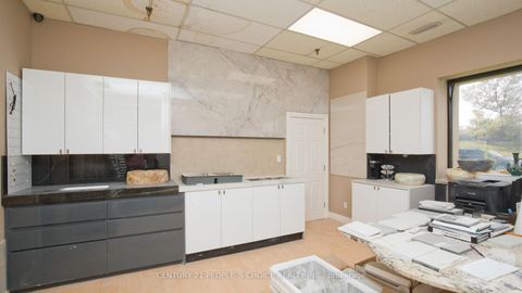 Photo 6 at 01 - 63 Torbarrie Road, CFB, Toronto