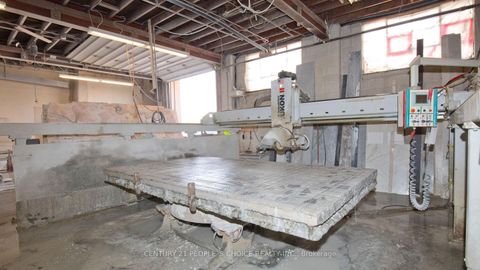 Photo 15 at 01 - 63 Torbarrie Road, CFB, Toronto