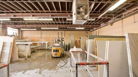 Photo 24 at 01 - 63 Torbarrie Road, CFB, Toronto