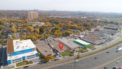 Photo 37 at 01 - 63 Torbarrie Road, CFB, Toronto