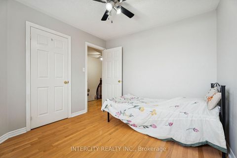 Photo 30 at 25 Meyer Avenue, East Bayfield, Barrie