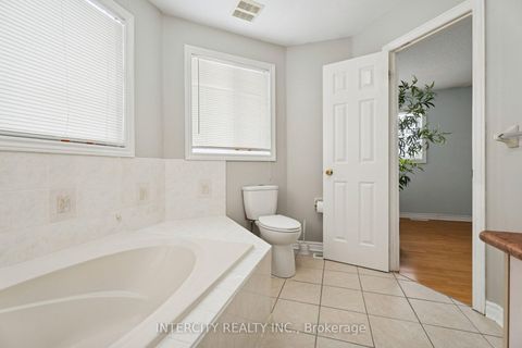 Photo 37 at 25 Meyer Avenue, East Bayfield, Barrie