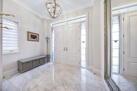 Photo 2 at 38 Menotti Drive, Oak Ridges, Richmond Hill