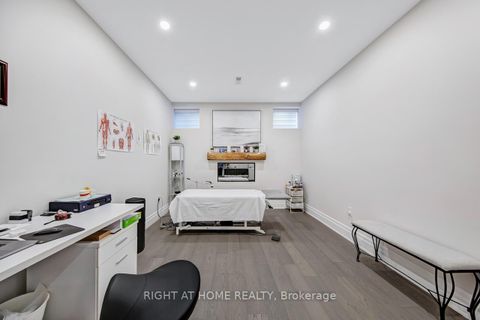 Photo 40 at 38 Menotti Drive, Oak Ridges, Richmond Hill