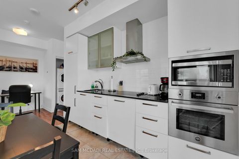 Photo 3 at 2307 - 12 York Street, Waterfront Communities C1, Toronto