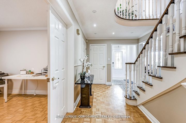 Photo 18 at 1045 Sherwood Mills Boulevard, East Credit, Mississauga