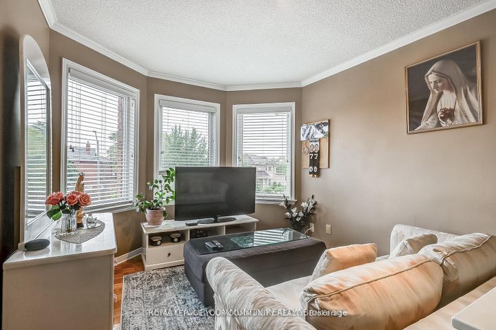 Photo 23 at 1045 Sherwood Mills Boulevard, East Credit, Mississauga
