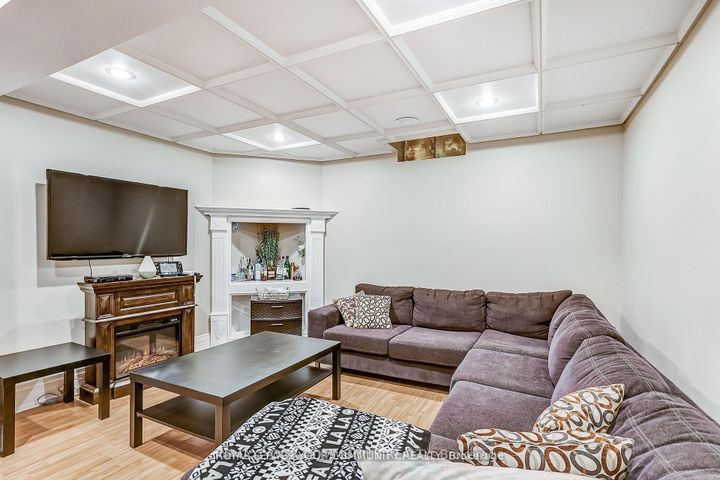 Photo 38 at 1045 Sherwood Mills Boulevard, East Credit, Mississauga