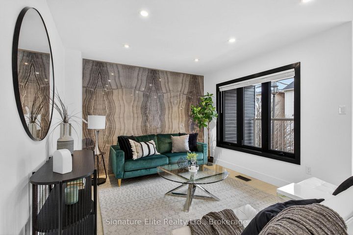 Photo 3 at 50 - 5090 FAIRVIEW Street, Appleby, Burlington