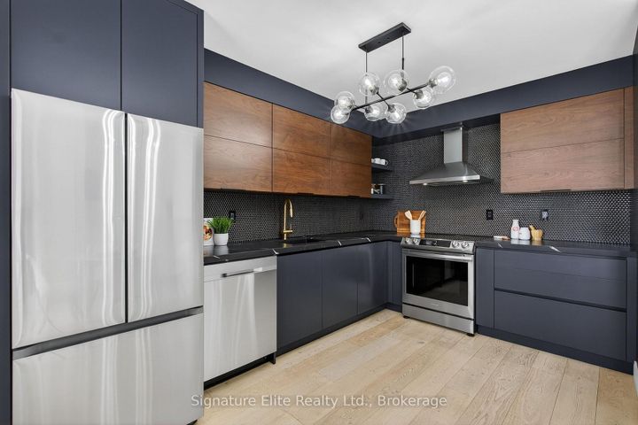 Photo 12 at 50 - 5090 FAIRVIEW Street, Appleby, Burlington