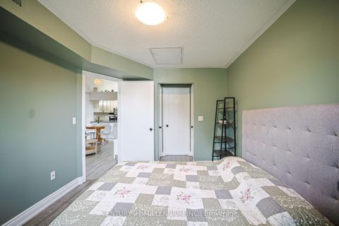 Photo 26 at 164 - 85 Bristol Road E, Hurontario, Mississauga