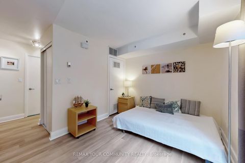 Photo 5 at 124 - 415 Jarvis Street, South St. James Town, Toronto