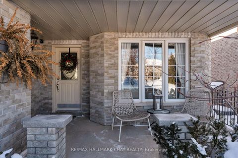 Photo 1 at 12 Muir Drive, Ardagh, Barrie