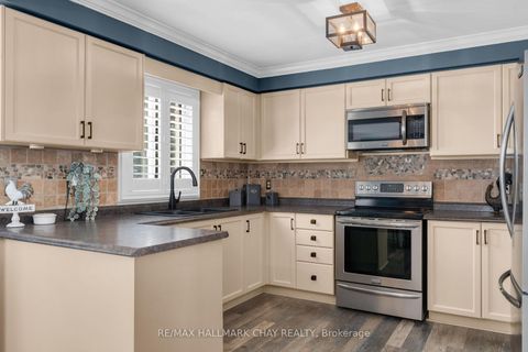 Photo 7 at 12 Muir Drive, Ardagh, Barrie