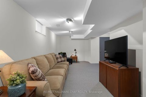 Photo 25 at 12 Muir Drive, Ardagh, Barrie