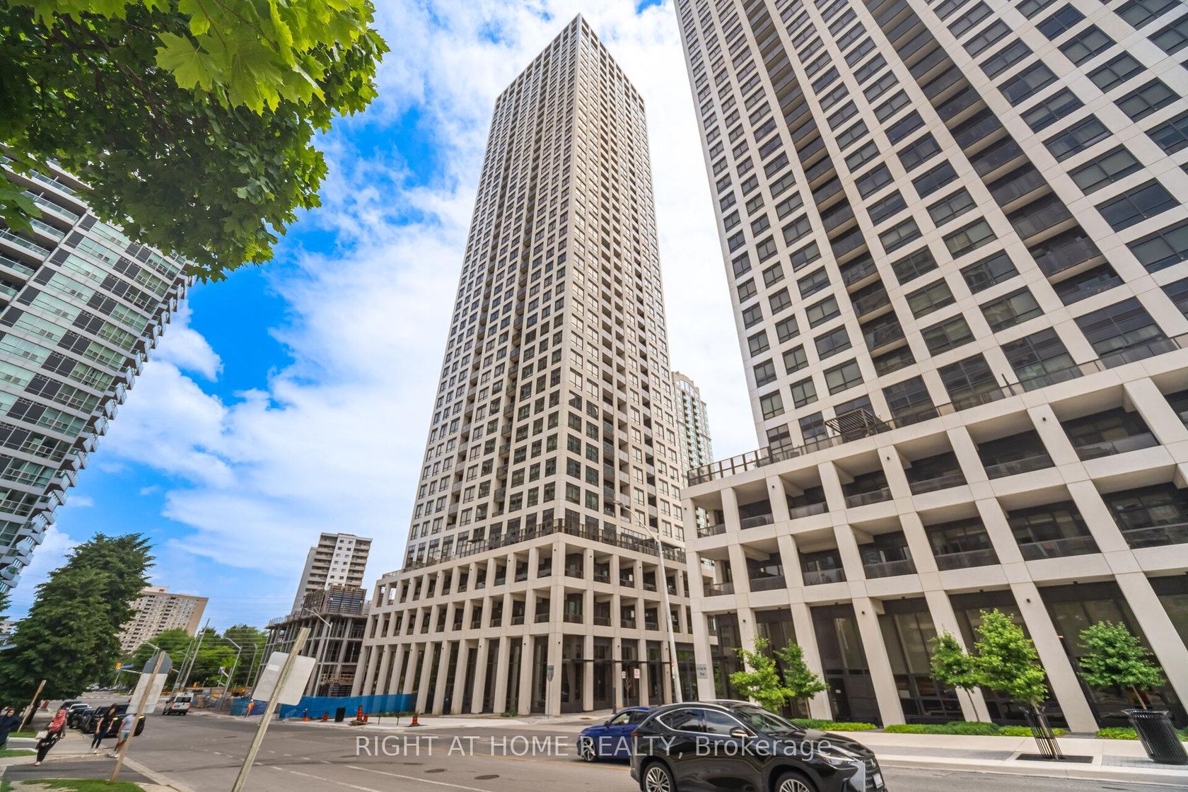 3906 - 30 Elm Drive W, Fairview, Mississauga 