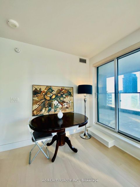 Photo 8 at 3208 - 955 Bay Street, Bay Street Corridor, Toronto