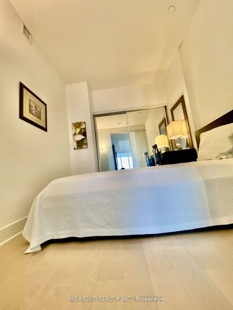 Photo 13 at 3208 - 955 Bay Street, Bay Street Corridor, Toronto