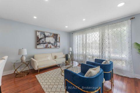 Photo 7 at 608 Mccowan Road, Bendale, Toronto