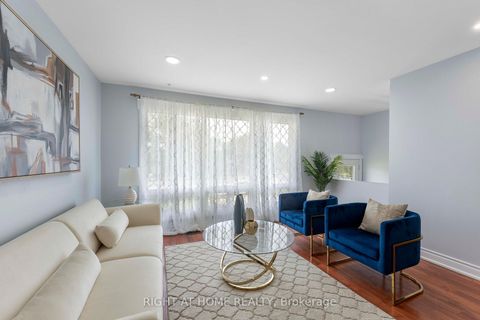 Photo 8 at 608 Mccowan Road, Bendale, Toronto