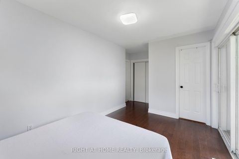 Photo 18 at 608 Mccowan Road, Bendale, Toronto