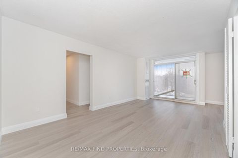 Photo 5 at 403 - 20 Edgecliffe Golfway, Flemingdon Park, Toronto