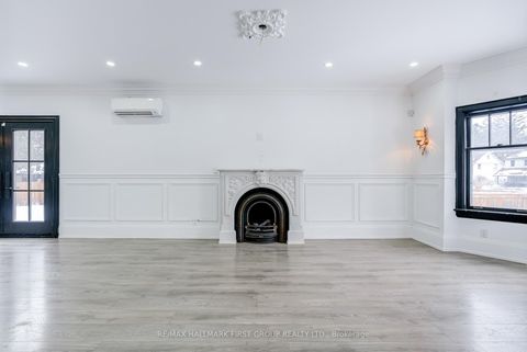 Photo 4 at 512 Simcoe Street N, Central, Oshawa