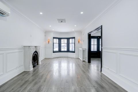 Photo 5 at 512 Simcoe Street N, Central, Oshawa