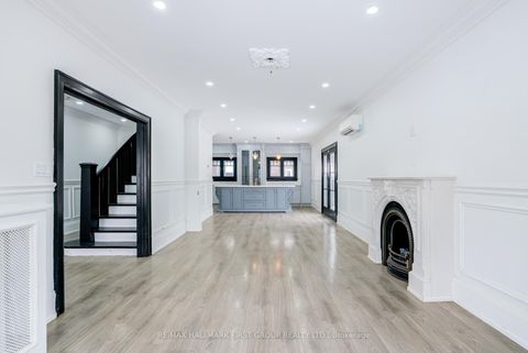 Photo 6 at 512 Simcoe Street N, Central, Oshawa